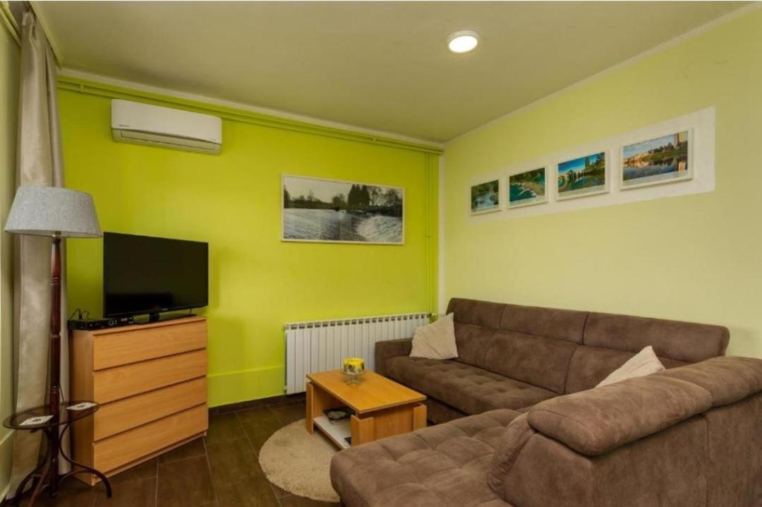 Apartment Karlovac Exterior photo