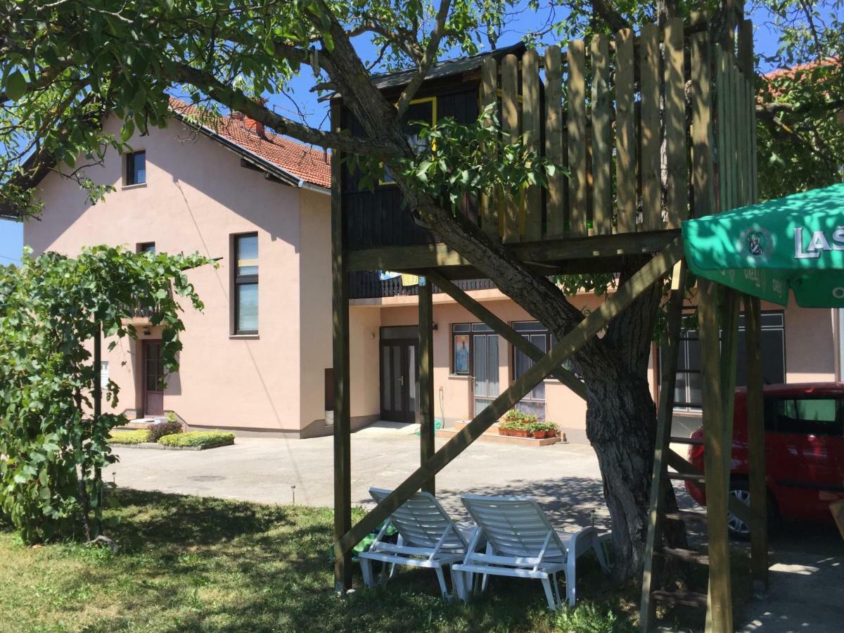 Apartment Karlovac Exterior photo